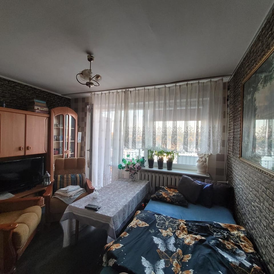 TV and multimedia, Photo of the whole room, Bedroom