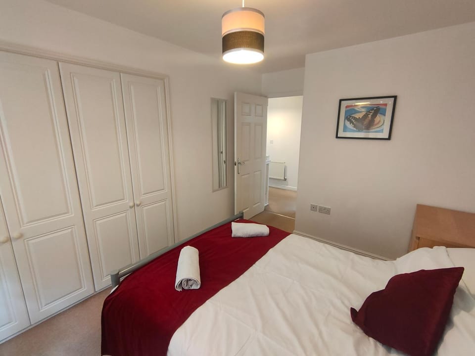 Bed, Bedroom, towels, wardrobe