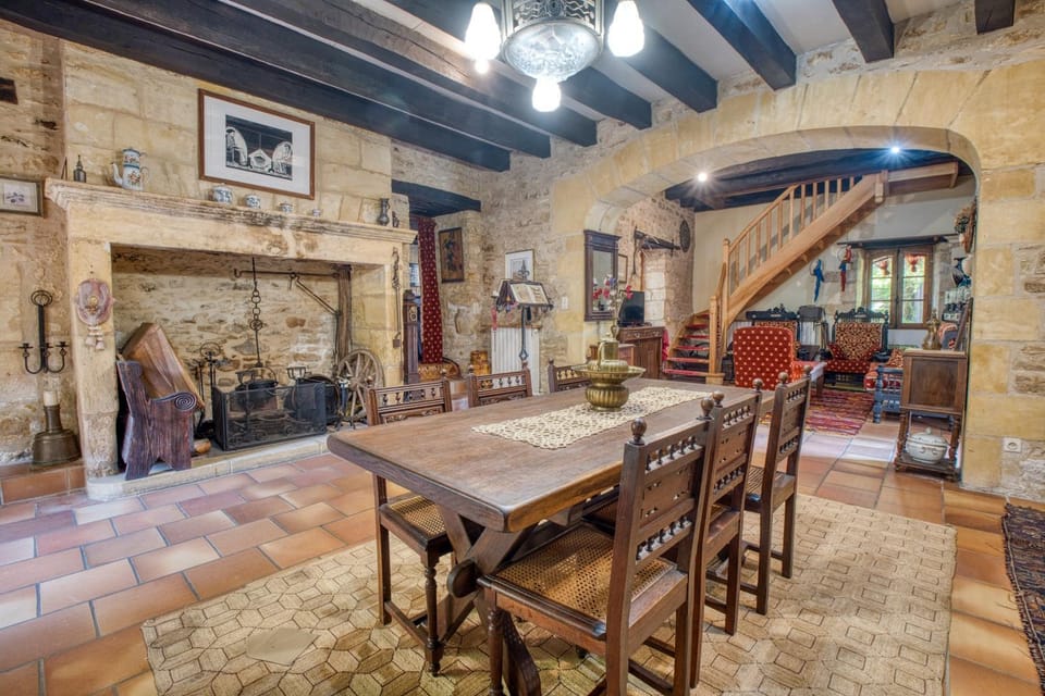 Property building, Living room