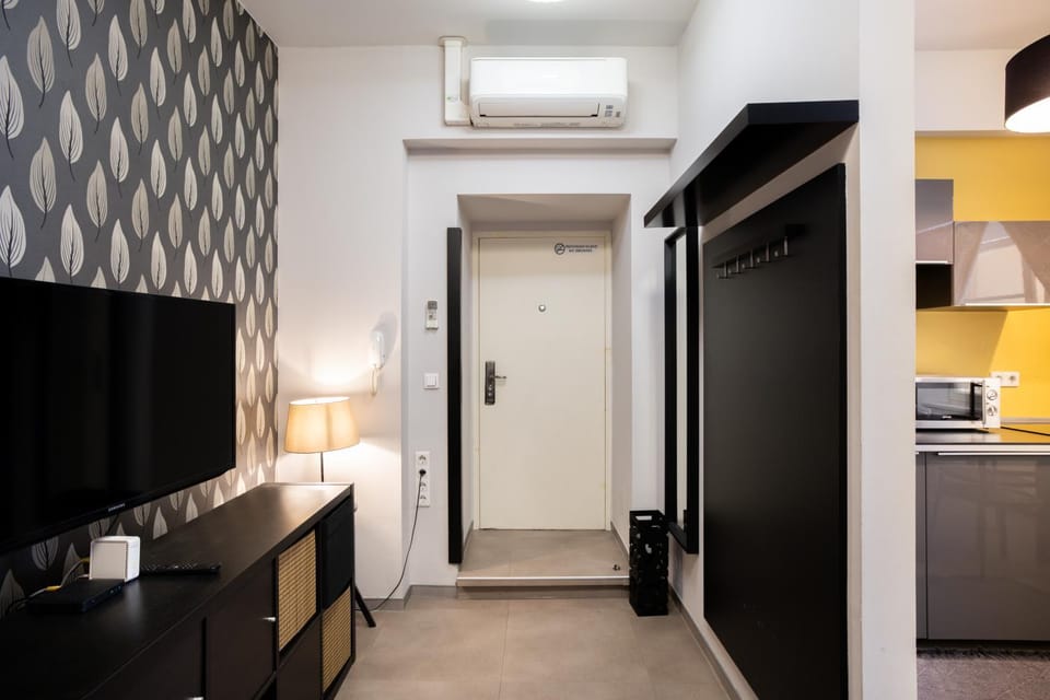 TV and multimedia, Kitchen or kitchenette, air conditioner
