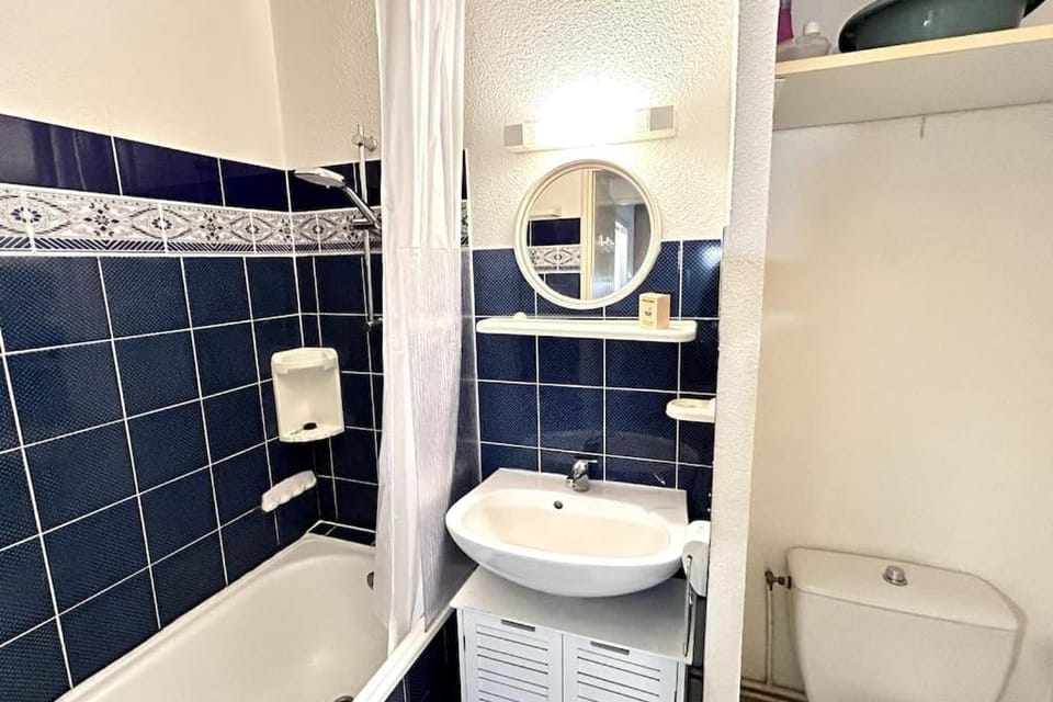 Toilet, Bathroom, Bath