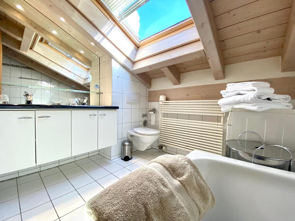 Toilet, Bathroom, Bath