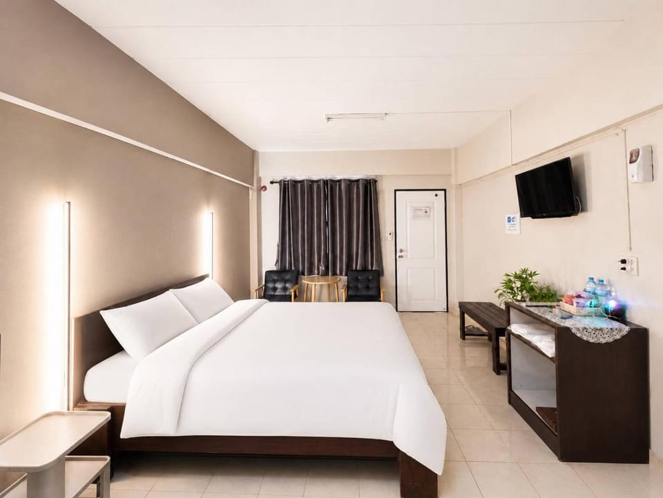 Hotel M Rojana Ayutthaya Hotel in Laos