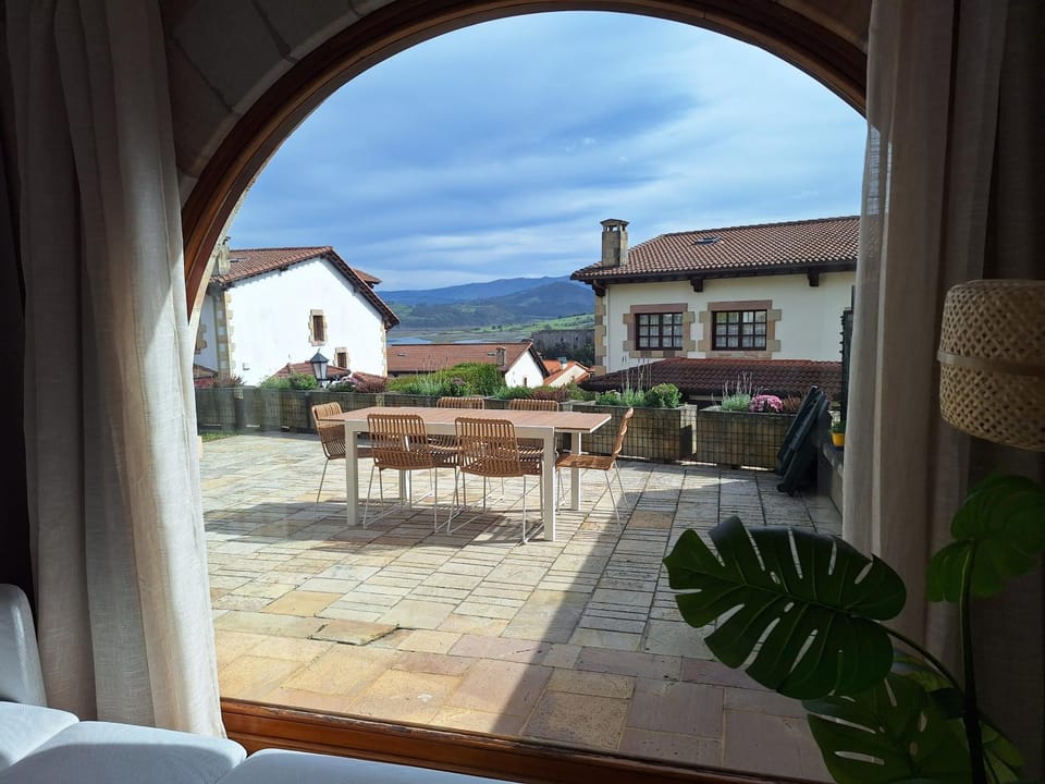 Day, Natural landscape, View (from property/room), Balcony/Terrace, Balcony/Terrace, Living room, Seating area, Mountain view