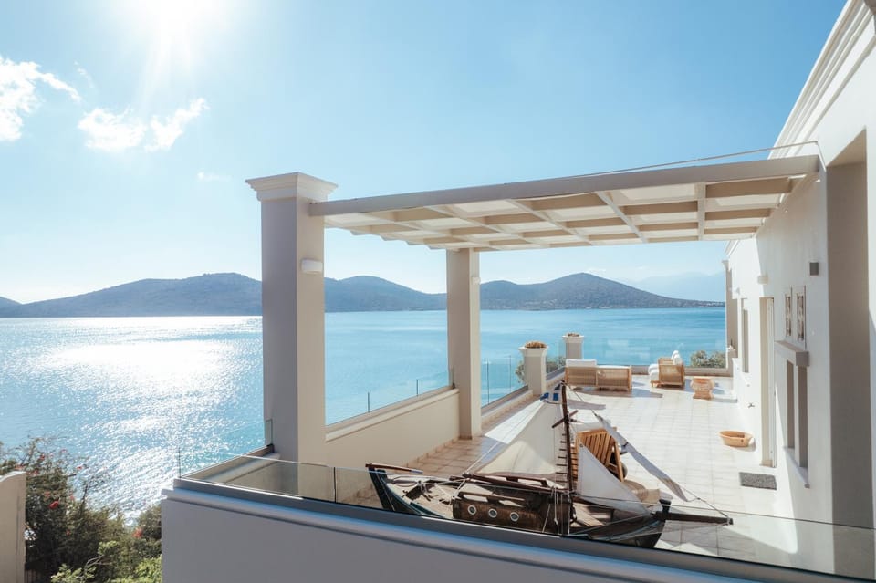 Natural landscape, View (from property/room), Balcony/Terrace, Dining area, Mountain view, Sea view