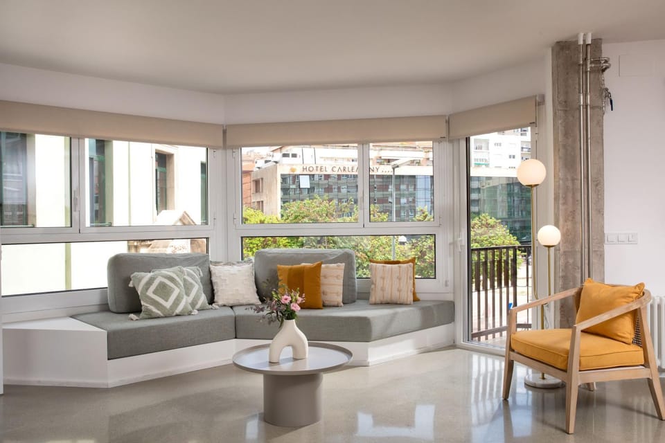 Living room, Seating area