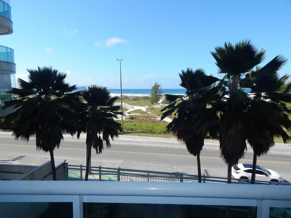 Vista incrível para o mar - apto 2 quartos com área de lazer completa - Mandai Apartment in Cabo Frio