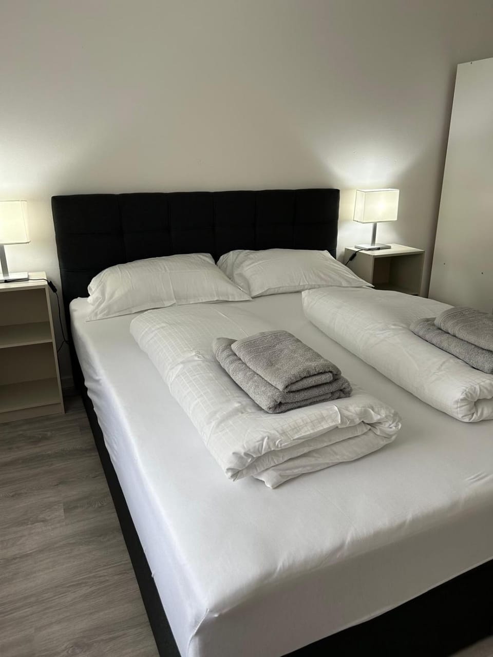 Neubau Schmidt 4 Zimmer KASSEL Premium Qualität keine Parkplatz gebühren Apartment in Kassel
