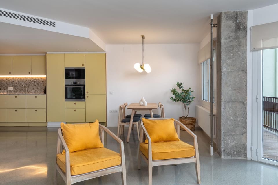 Living room, Dining area