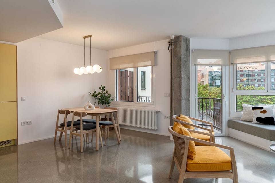 Living room, Dining area