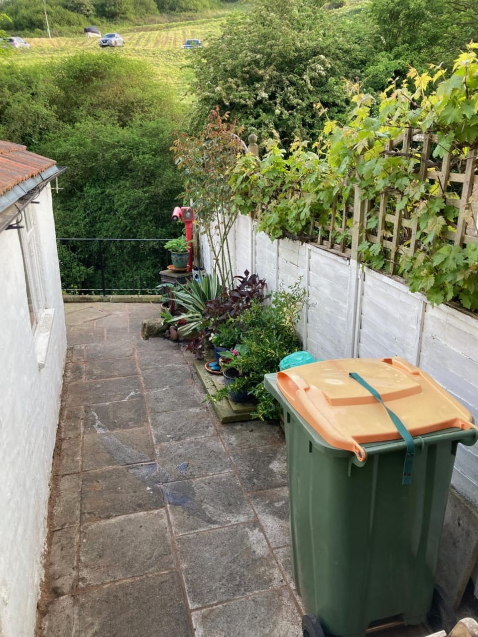 Holmedale Cottage with outdoor terrace in the heart of Robin Hoods Bay House in Robin Hoods Bay