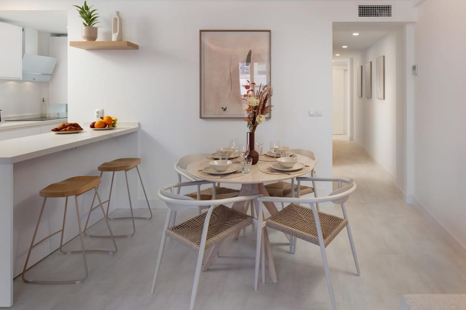 Living room, Dining area