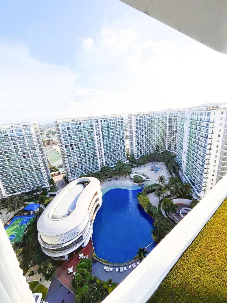 Property building, Day, Bird's eye view, City view, Pool view, Swimming pool