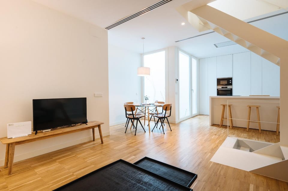 TV and multimedia, Kitchen or kitchenette, Dining area