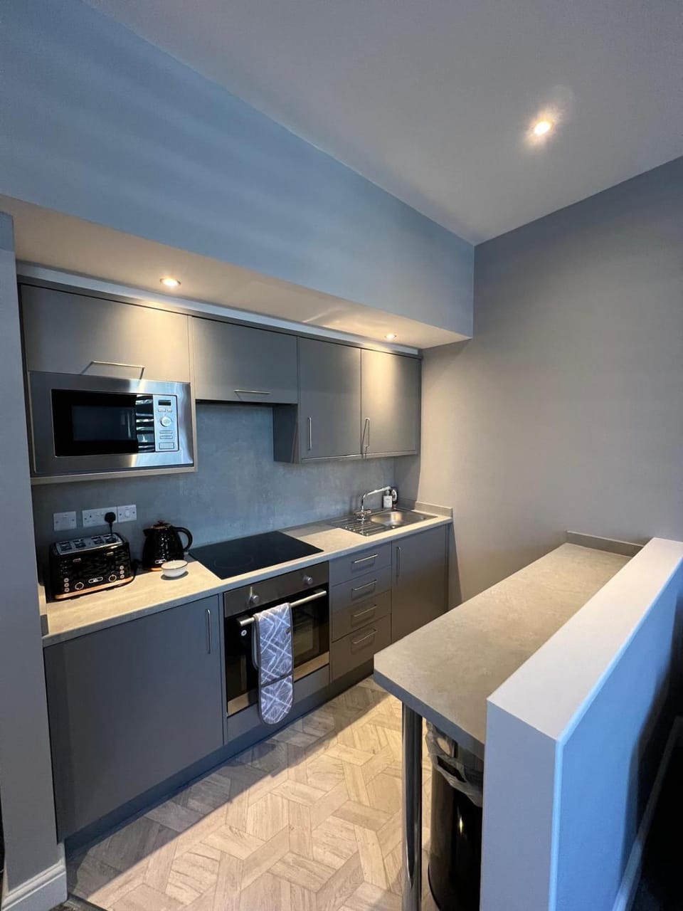 Kitchen or kitchenette, oven, stove