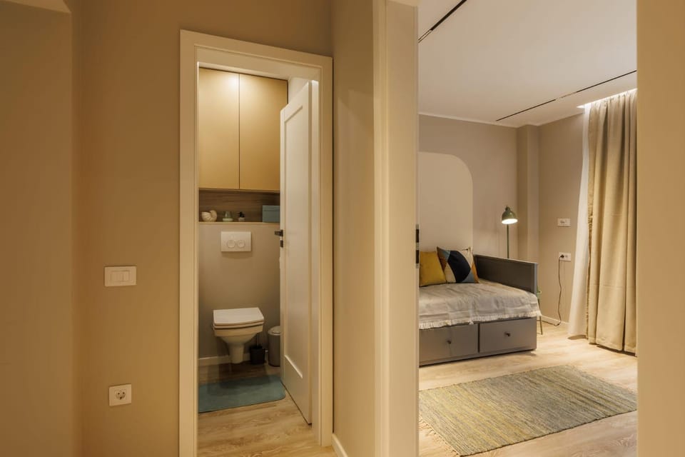 Toilet, Bedroom