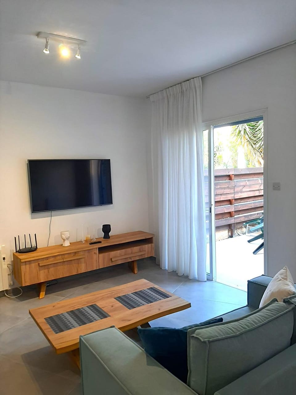Communal lounge/ TV room, Living room