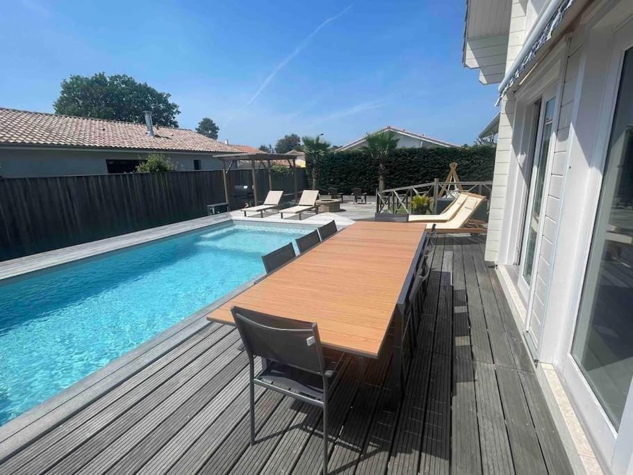 Villa Cazaux Villa in La Teste-de-Buch