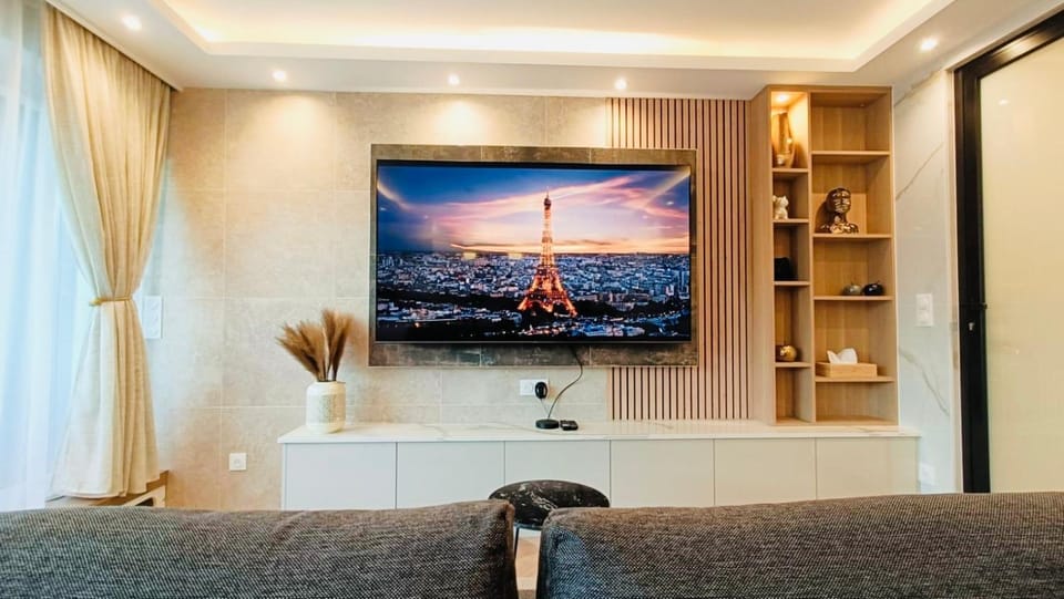 TV and multimedia, Decorative detail