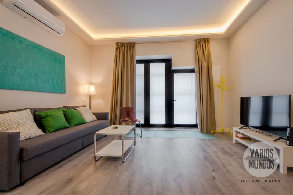 TV and multimedia, Living room, Seating area