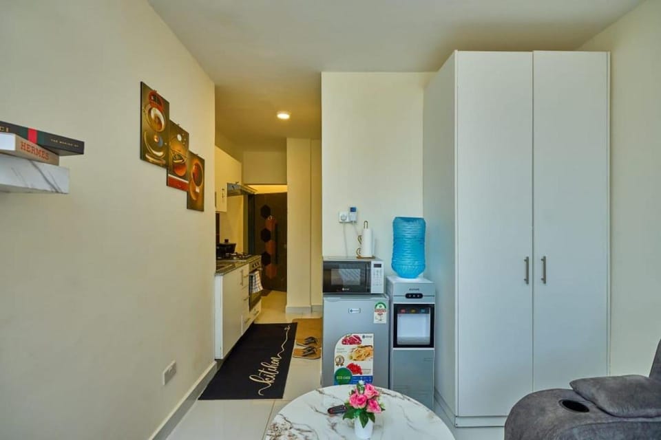 Studio Sleeps 2 with 24hr Check-in Apartment in Nairobi