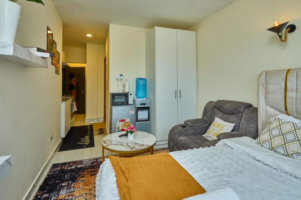 Studio Sleeps 2 with 24hr Check-in Apartment in Nairobi