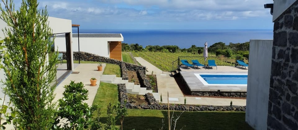 Refúgio dos Capelinhos - Villa e Suites Resort in Azores District