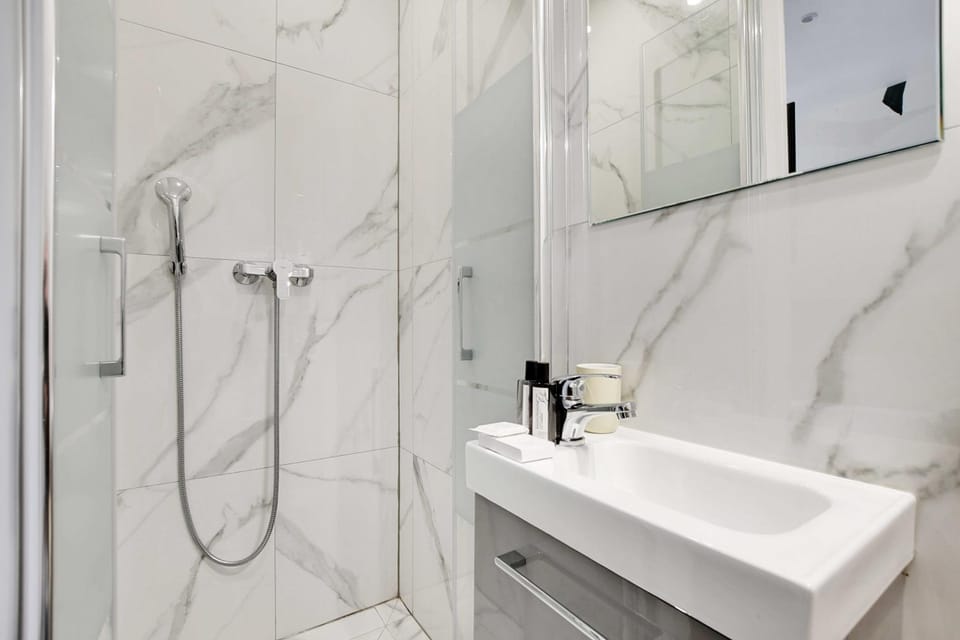 Shower, Bathroom