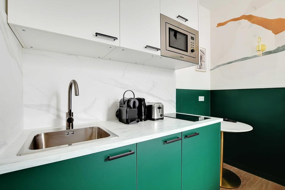 Kitchen or kitchenette