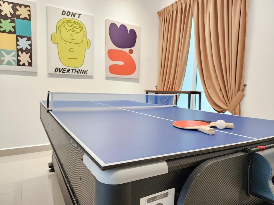 Game Room, Table tennis