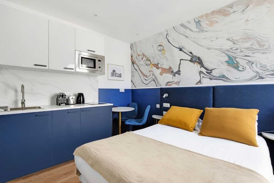 Modern Sutdio for 2 with A-C - Near Montmartre Apartment in Paris