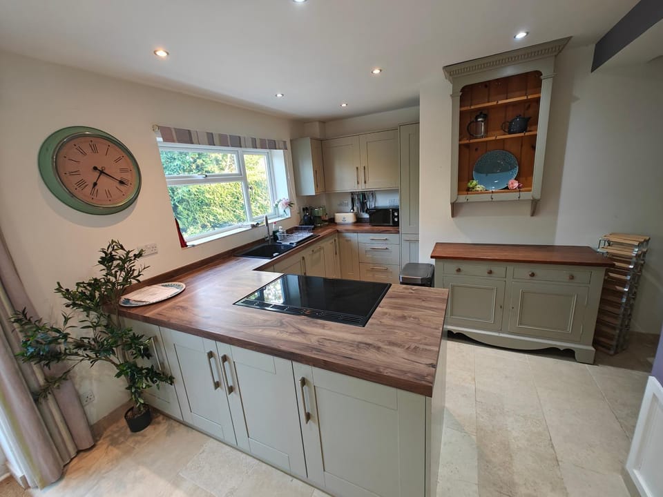 Kitchen or kitchenette, Kitchen or kitchenette, pet friendly, stove