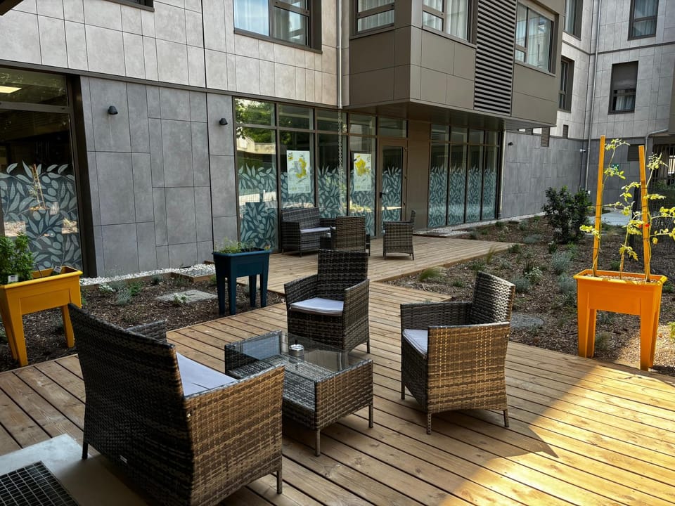 Résidence Services Oh Activ Avignon Apartment hotel in Avignon
