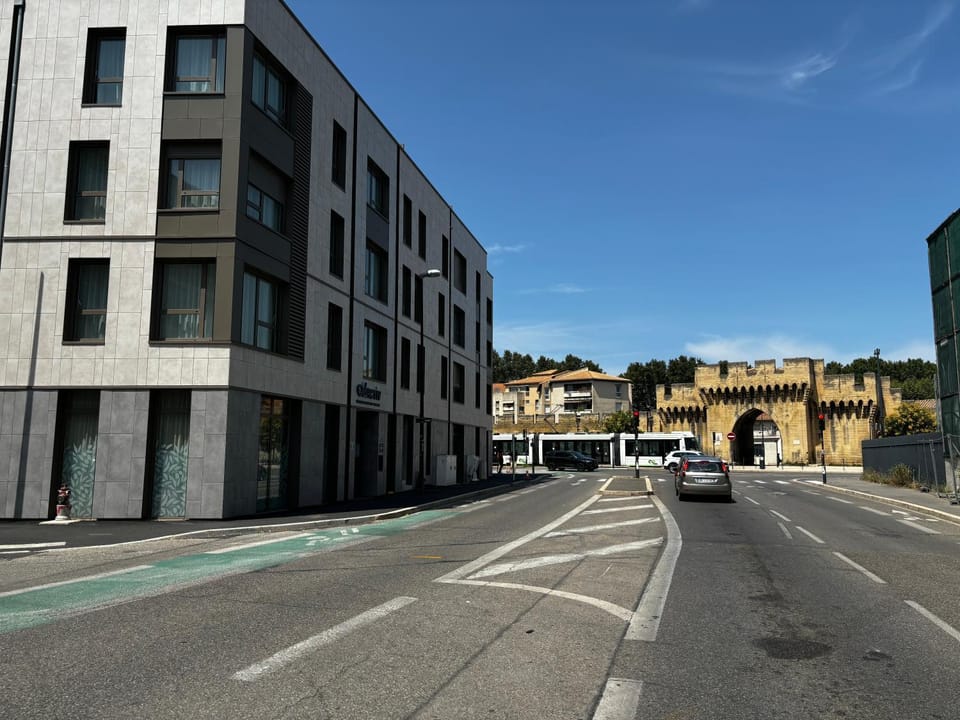 Résidence Services Oh Activ Avignon Apartment hotel in Avignon