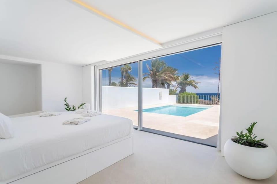 Ocean Bliss Beautiful Villa with Pool and Sea Views Villa in Costa Teguise