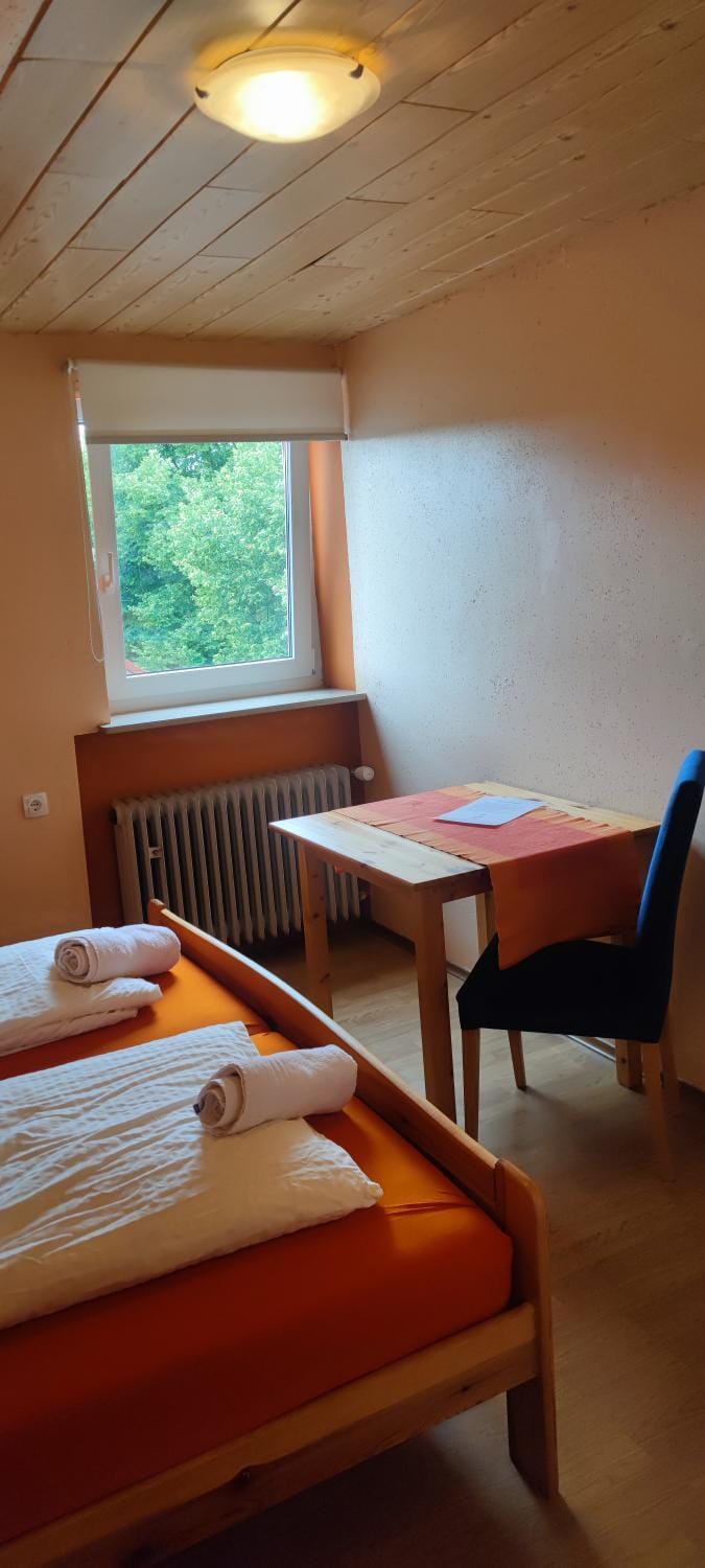 Bed, Photo of the whole room, Seating area, Bedroom