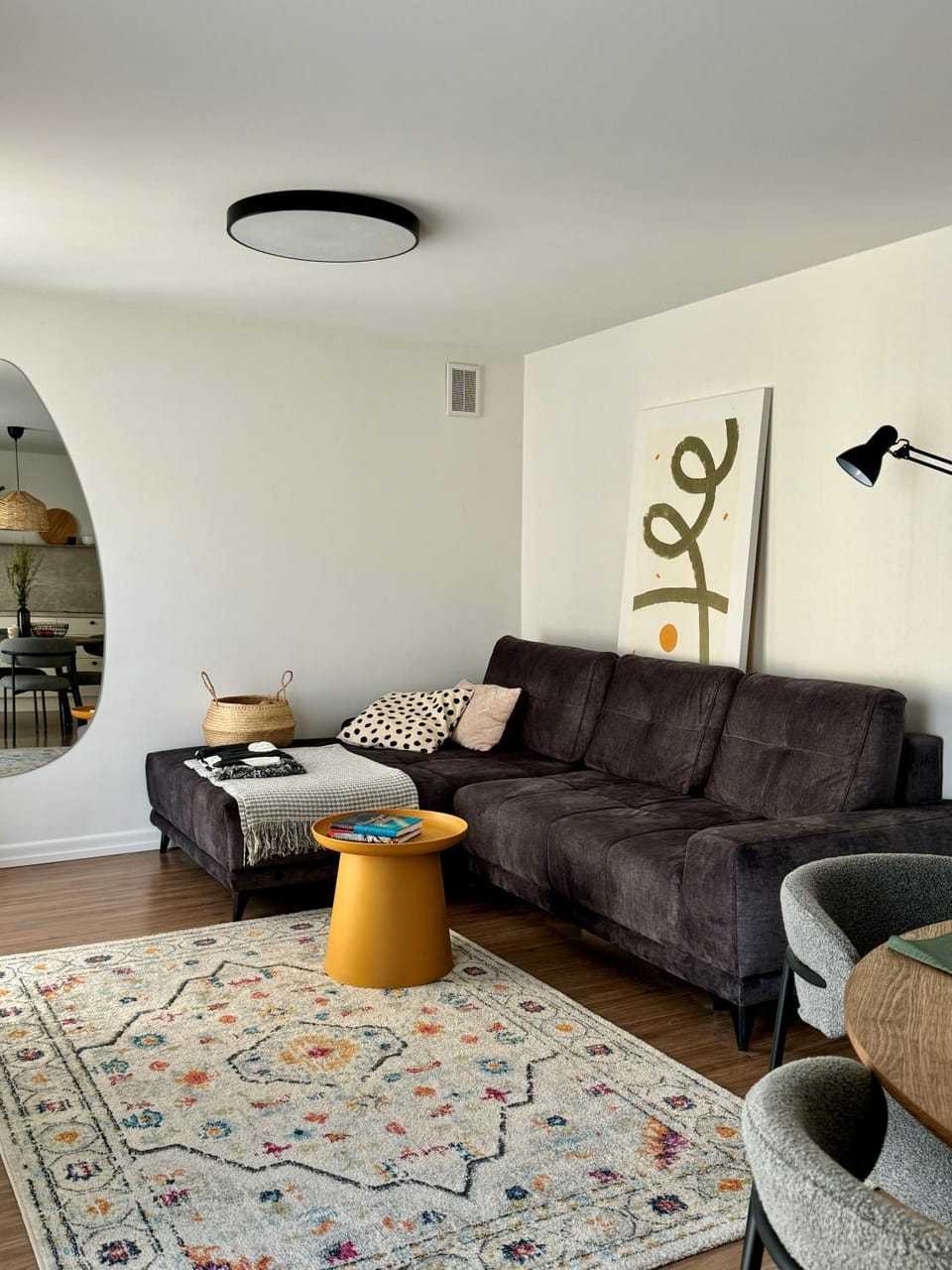 Living room, Seating area