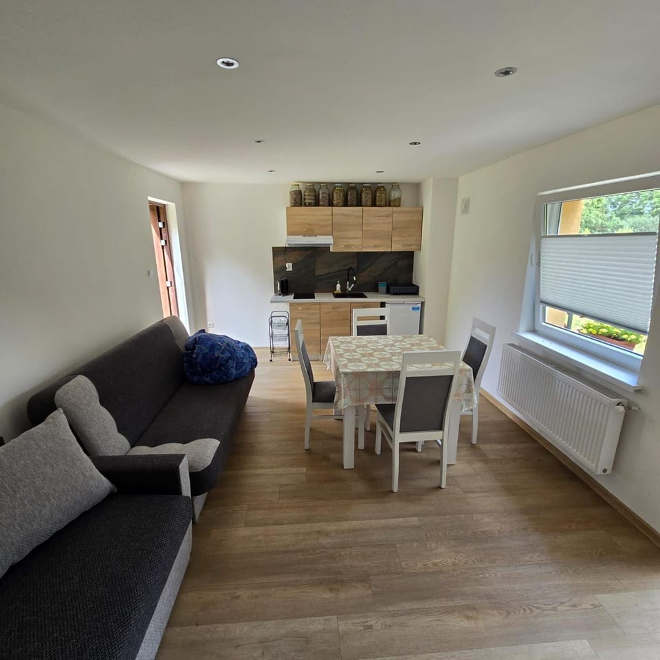 Balcony/Terrace, Kitchen or kitchenette, Bedroom