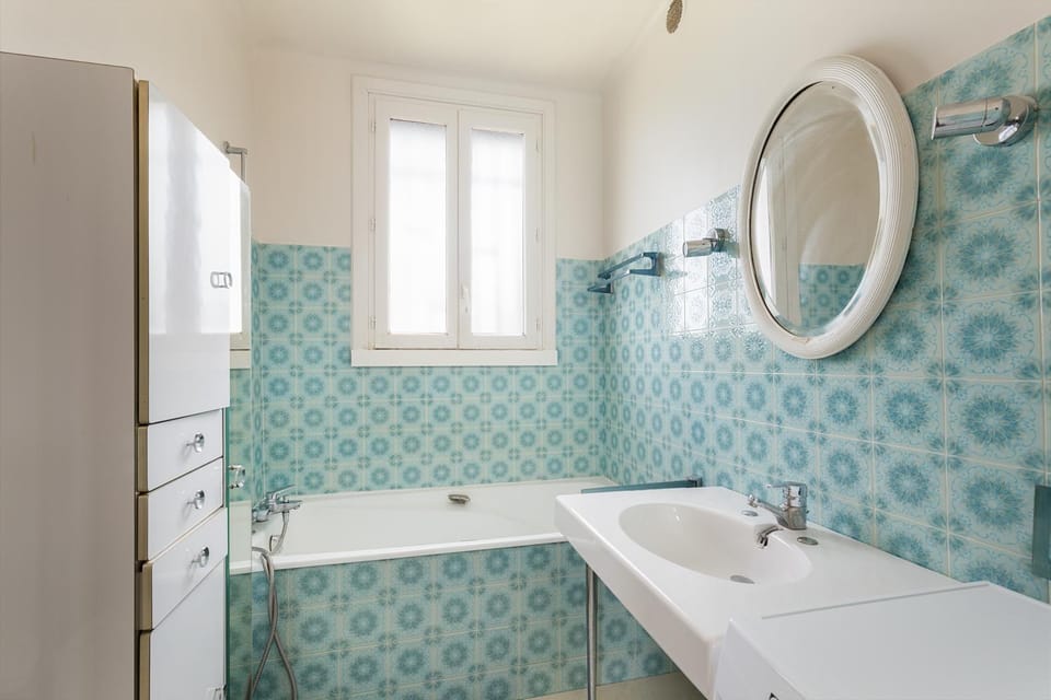 Bathroom, Bath, washing machine, washing machine