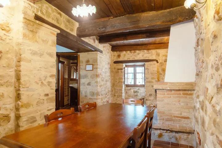 Castello di Cisterna Uno Apartment in Umbria
