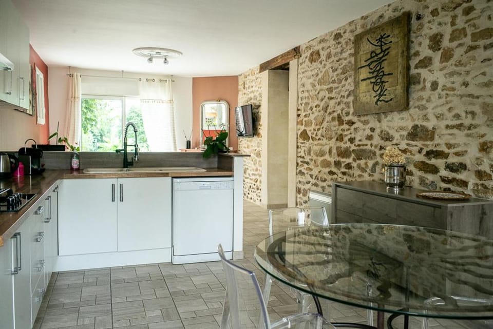 Gîte Les Dalias Apartment in Nouvelle-Aquitaine