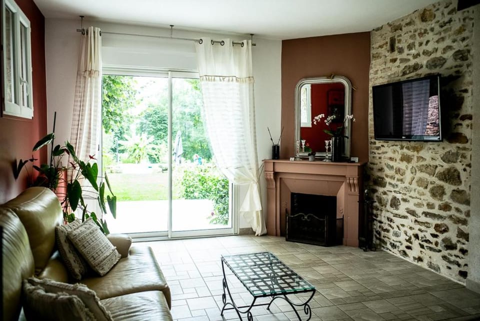 Gîte Les Dalias Apartment in Nouvelle-Aquitaine