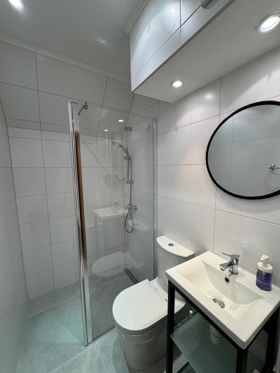 Shower, Toilet, Bathroom