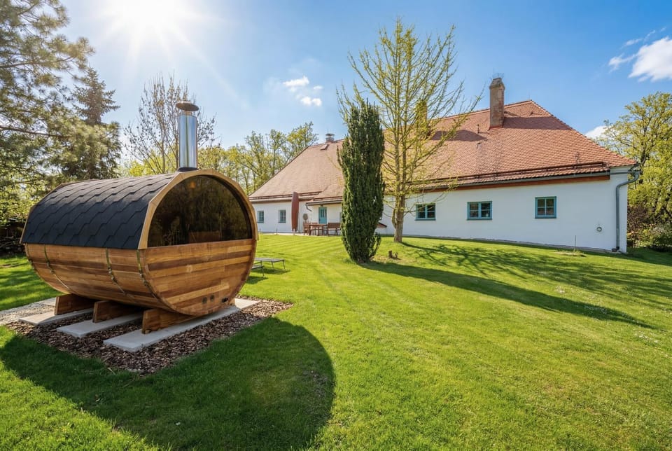 Property building, Garden, Sauna