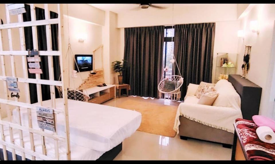 Communal lounge/ TV room, Bed, TV and multimedia, Photo of the whole room