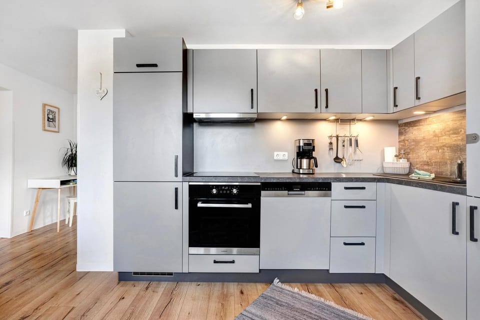 Kitchen or kitchenette, Living room