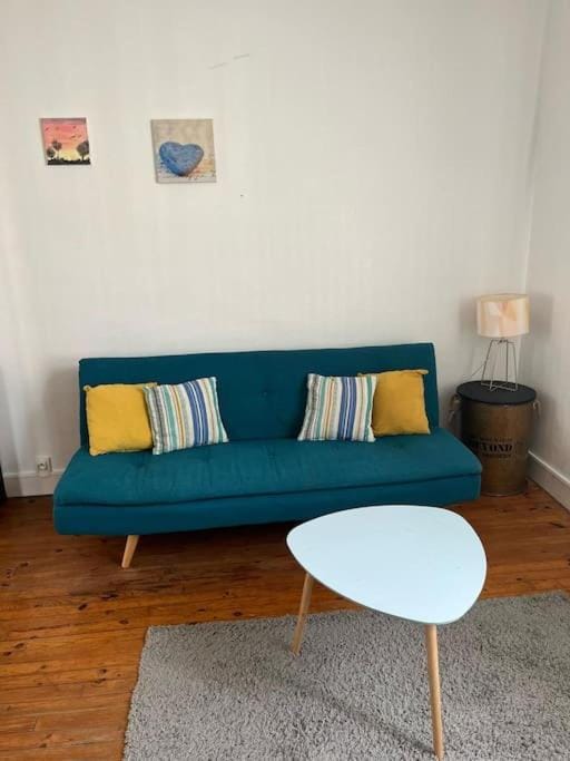 Le Chaleureux Apartment in Le Havre