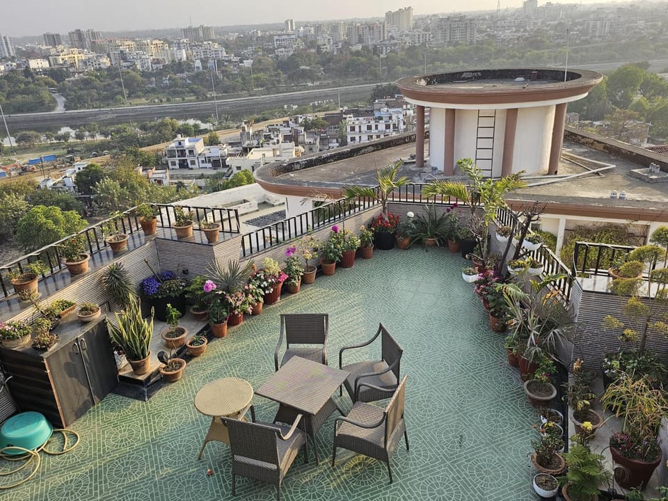 Riverfront Penthouse Studio with Spacious Terrace House in Lucknow