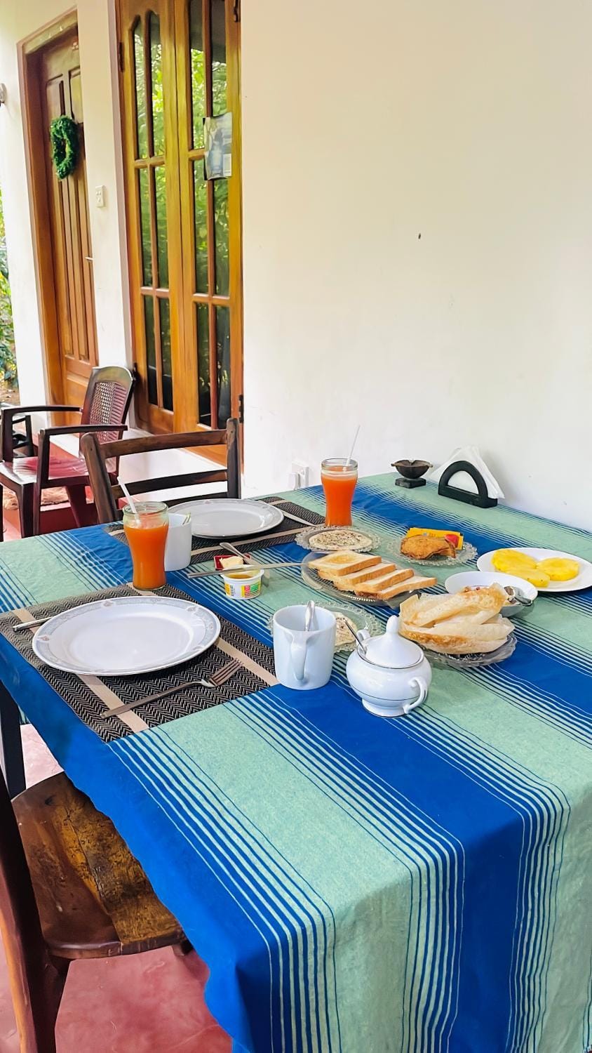 Breakfast, Breakfast