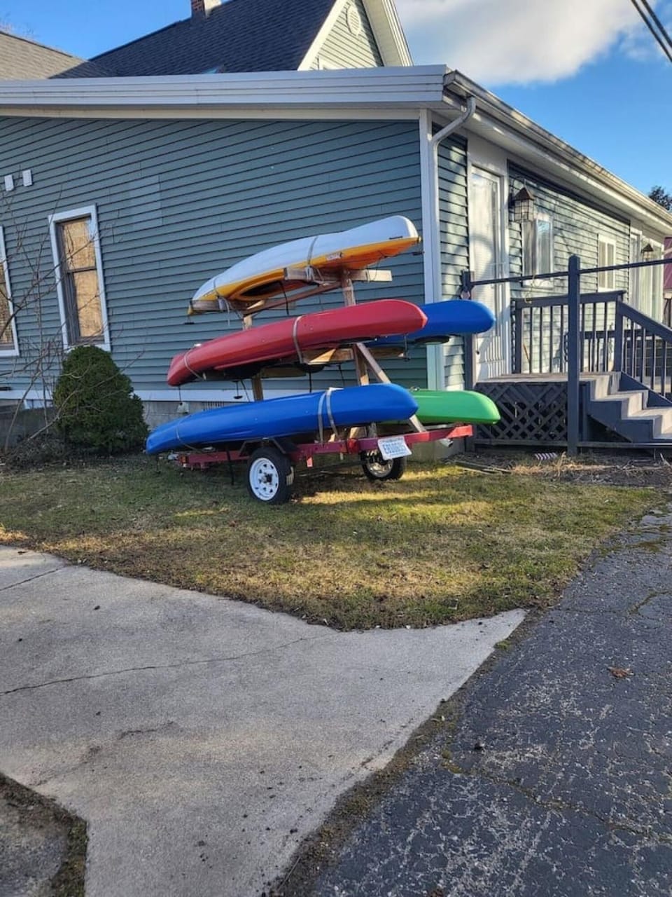 Massive home with Kayaks and Putt Putt House in Port Sanilac